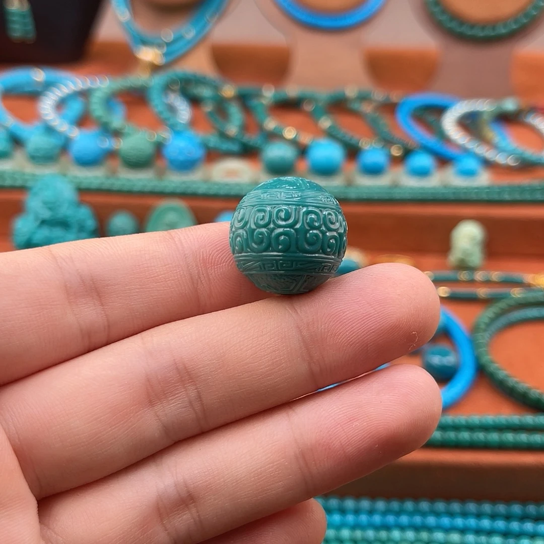 绿松石未镶嵌珠宝奇石