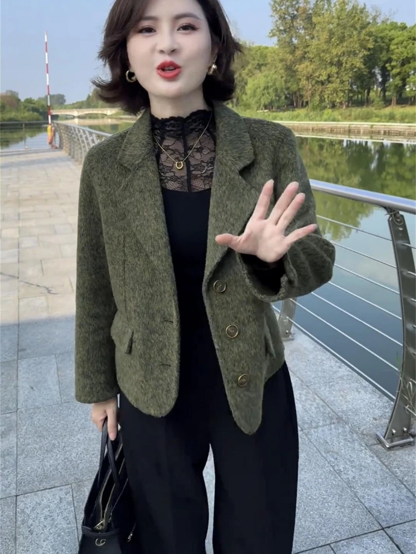 轻熟风收腰显瘦西装上衣冬季新款通勤减龄穿搭百搭外穿短外套女装