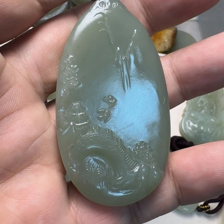 和田玉未镶嵌颈饰