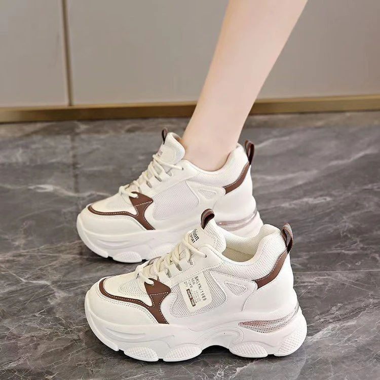 啄木鸟老爹鞋女款2025新款春季厚底轻便增高休闲运动港风网红鞋