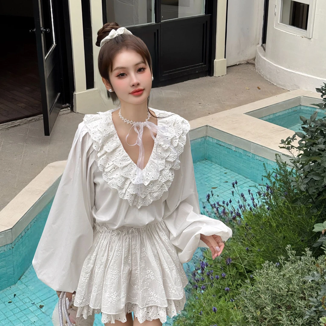 法式灯笼袖荷叶边长袖收腰蕾丝边白色连衣裙短裙E2035