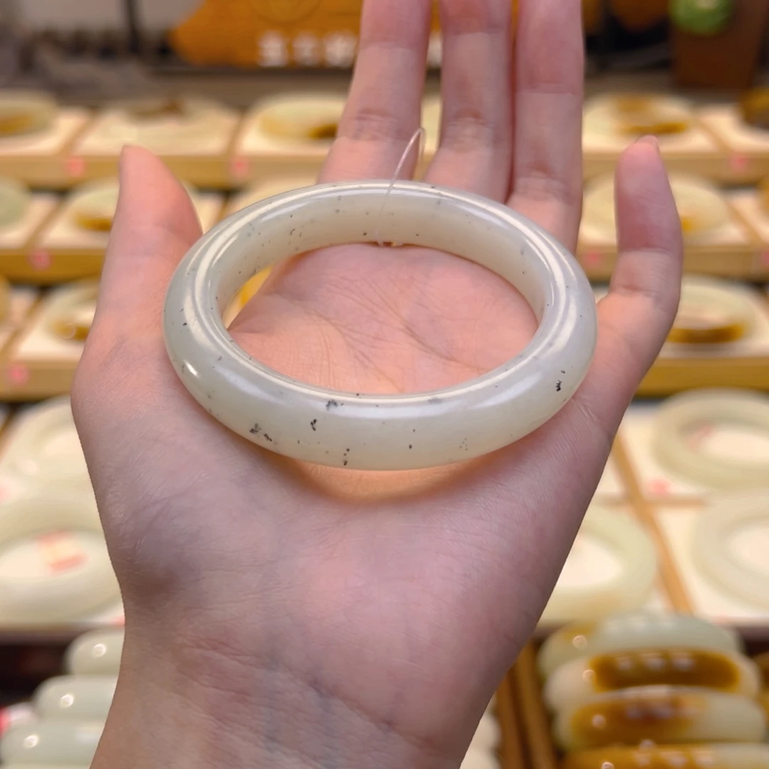 和田玉未镶嵌手镯16