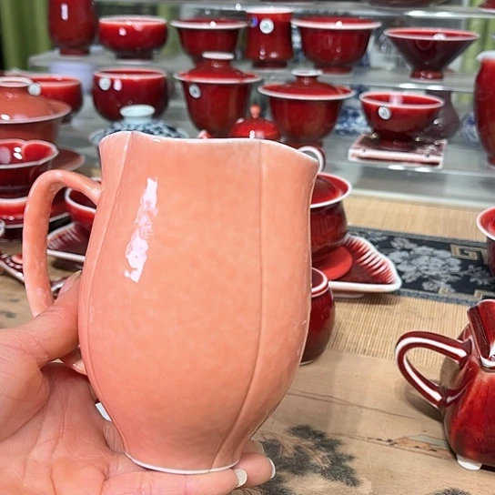 度**萨景德镇陶瓷红马坊杯子