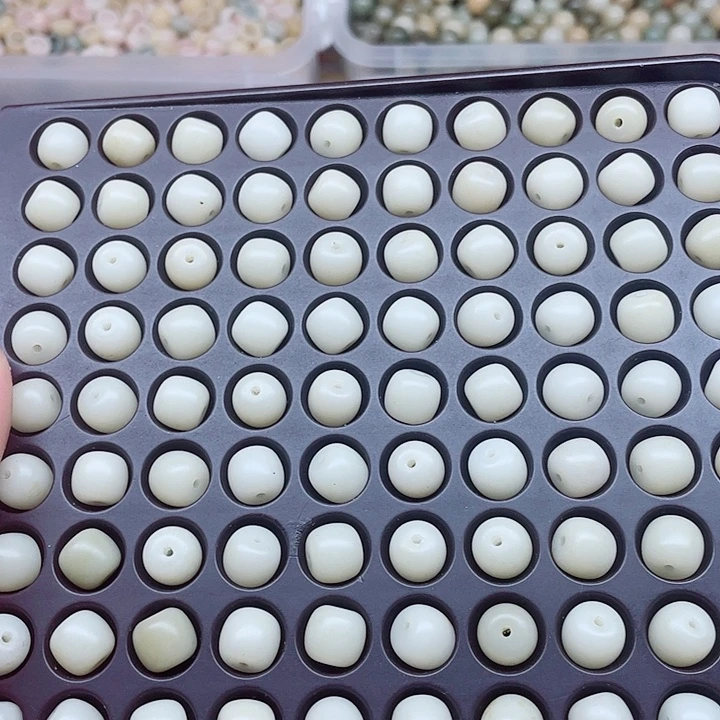 白玉菩提吊坠10、9奶青桶200颗