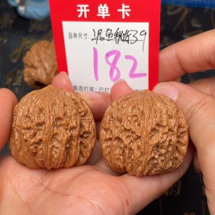 吊坠桃核文玩的好
