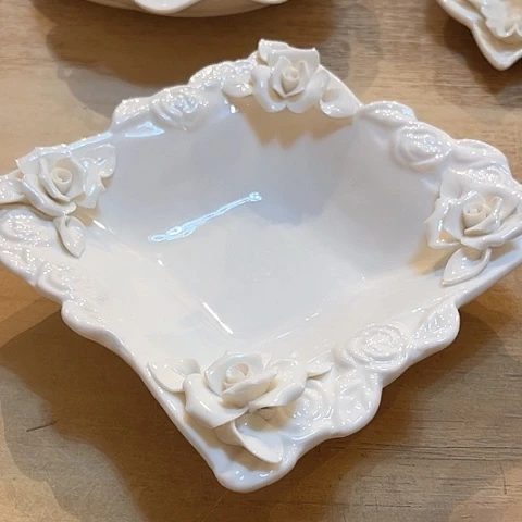 瓷捏花方盘18厘米带深度