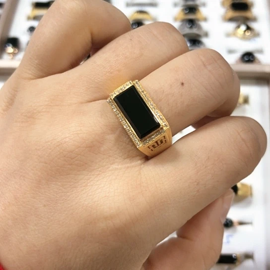 翡翠戒指18K金镶嵌缅甸天然A货翡翠