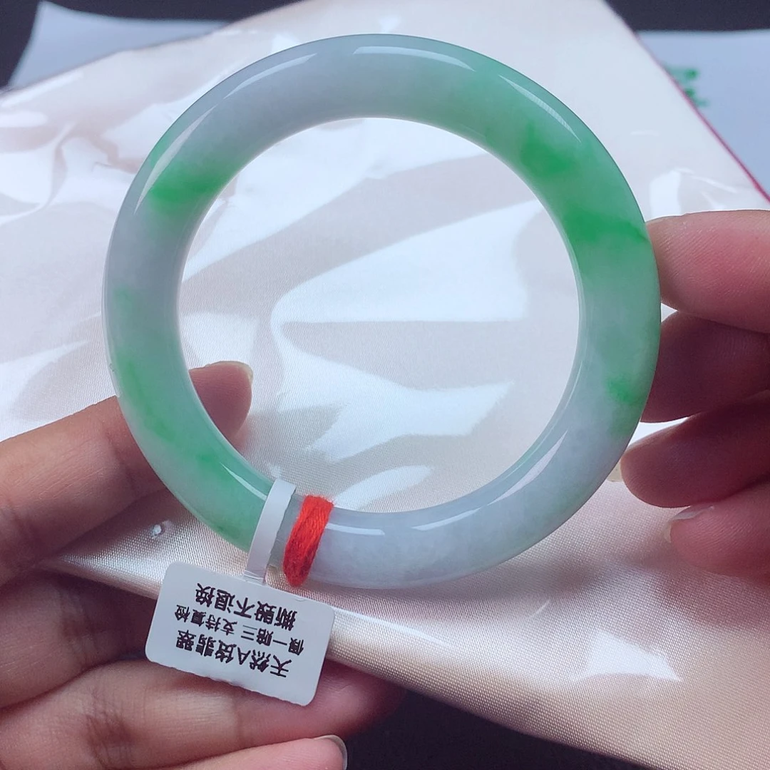 翡翠手镯未镶嵌天然缅甸A货翡翠手镯