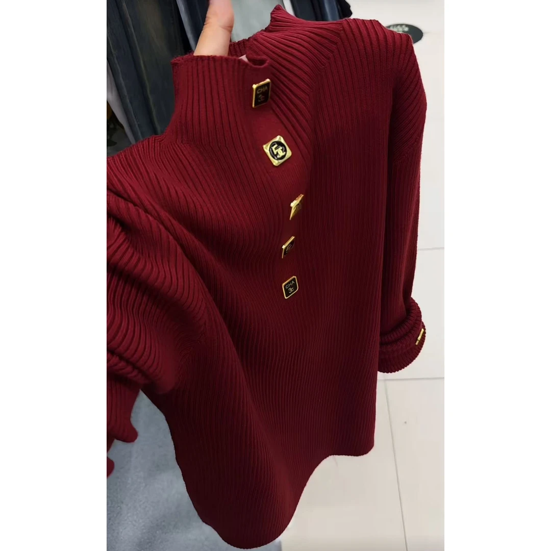 今年流行穿搭2025秋冬新款温柔风方扣设计半高领休闲风针织衫上衣