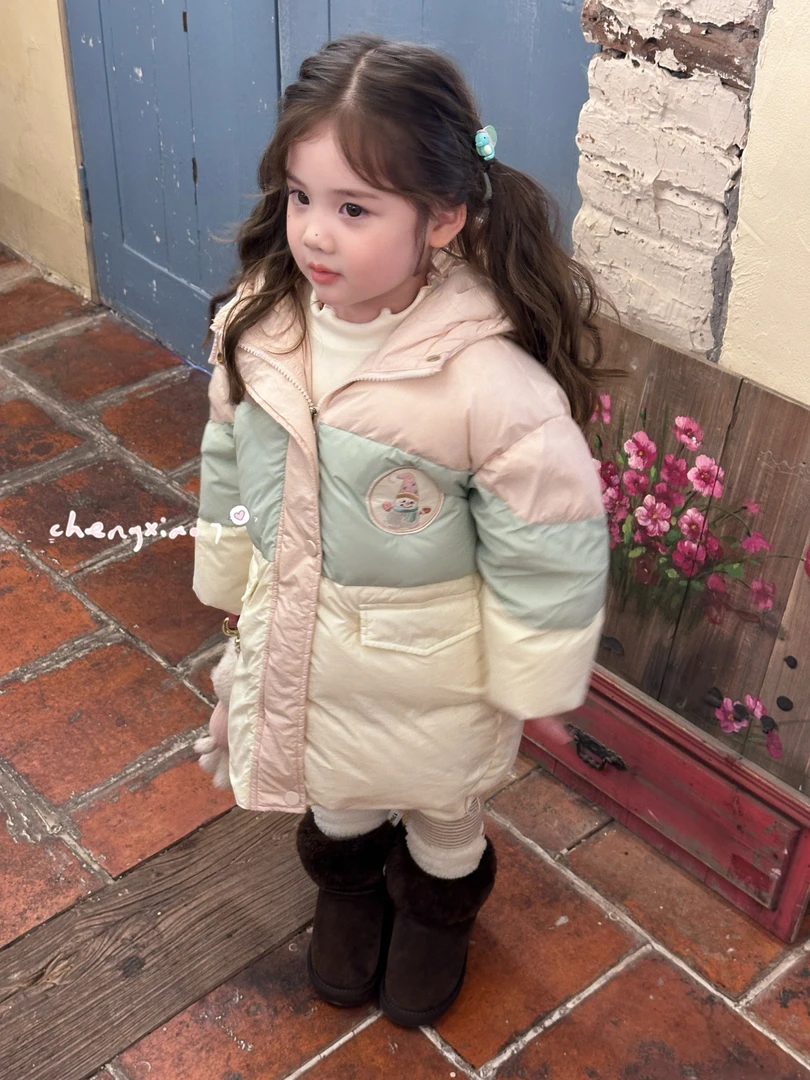【正版橙小七】绿色拼色雪人连帽羽绒服女童