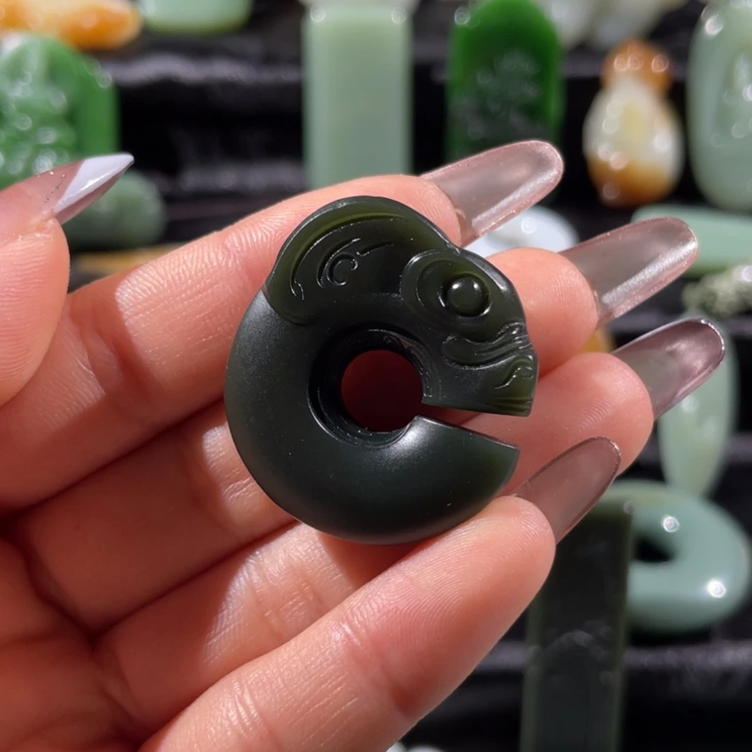 和田玉吊坠(赠链)未镶嵌楼*楼