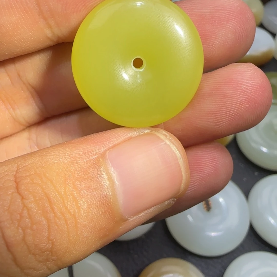 家***!和田玉（糖玉）未镶嵌颈饰