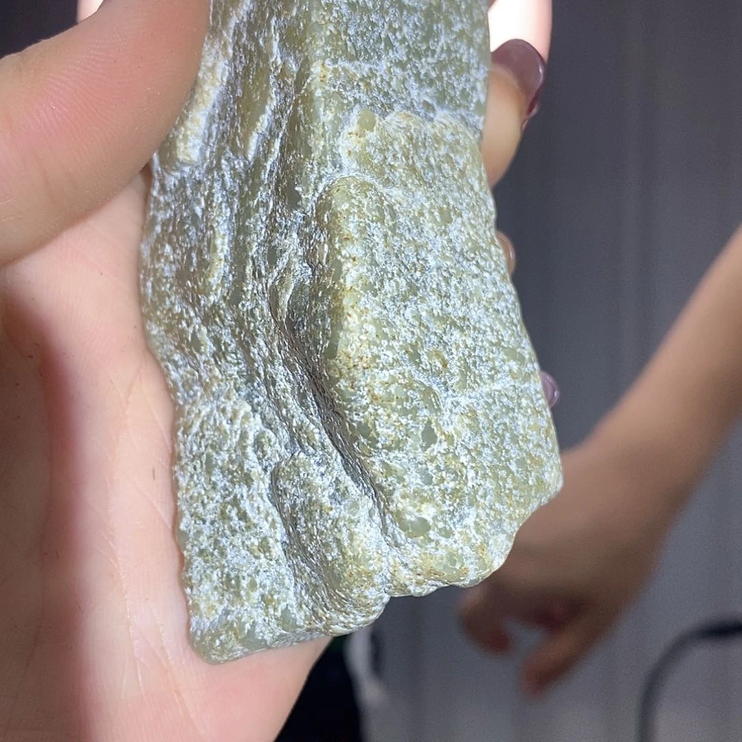 和田玉挂件未镶嵌悟**！