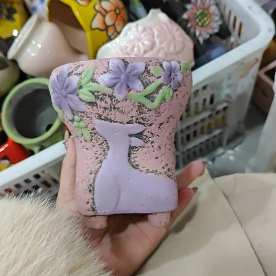 当场拍满15元发货不凑不发，花盆盆口不方不圆有针孔黑点是正常的，