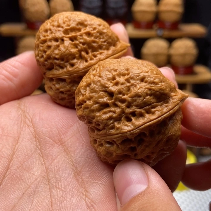 文玩核桃吊坠我**龙金蟾王90