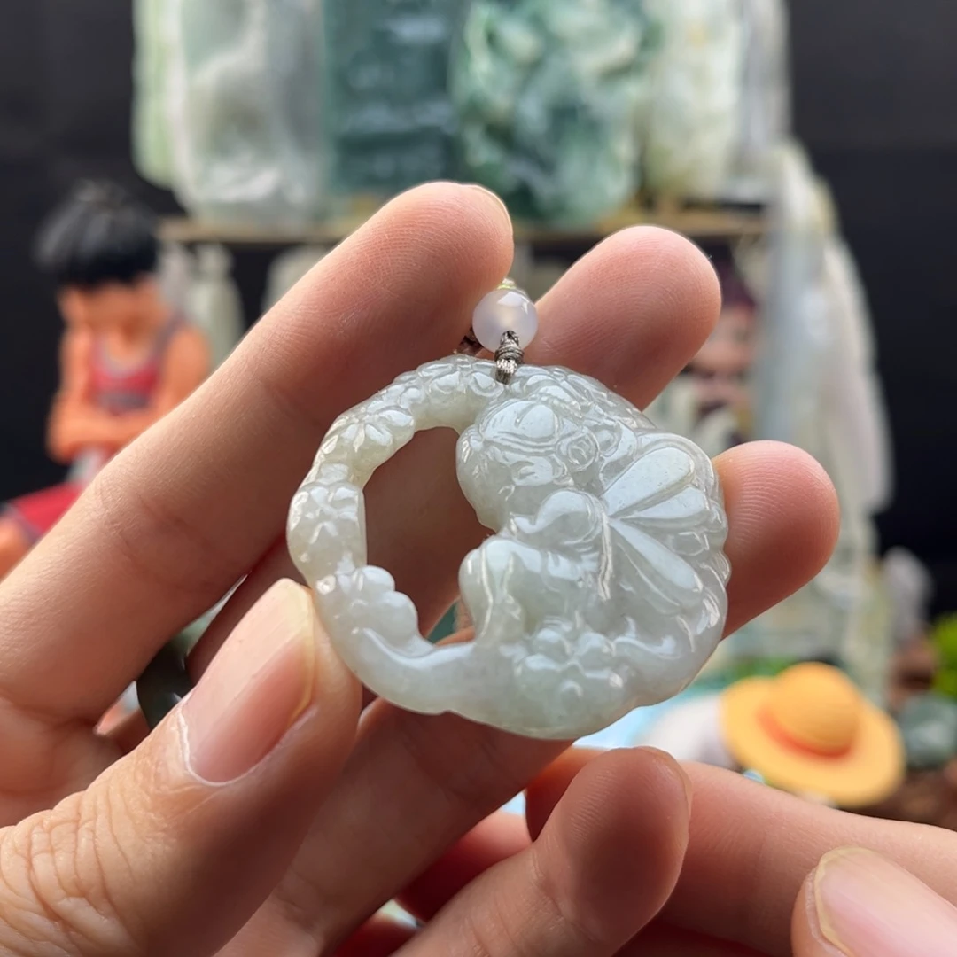 翡翠未镶嵌颈饰花仙子