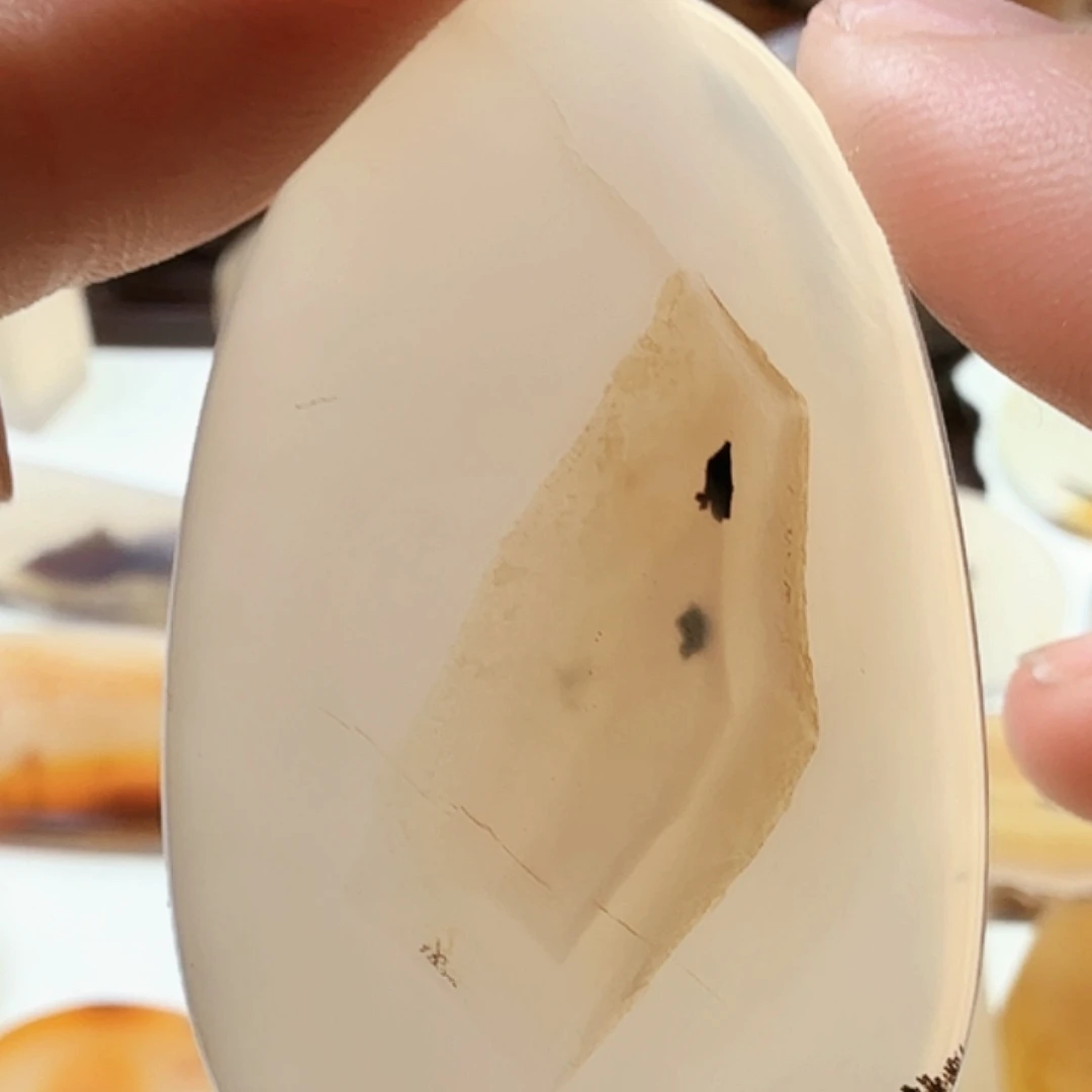 玛瑙/玉髓未镶嵌珠宝半成品