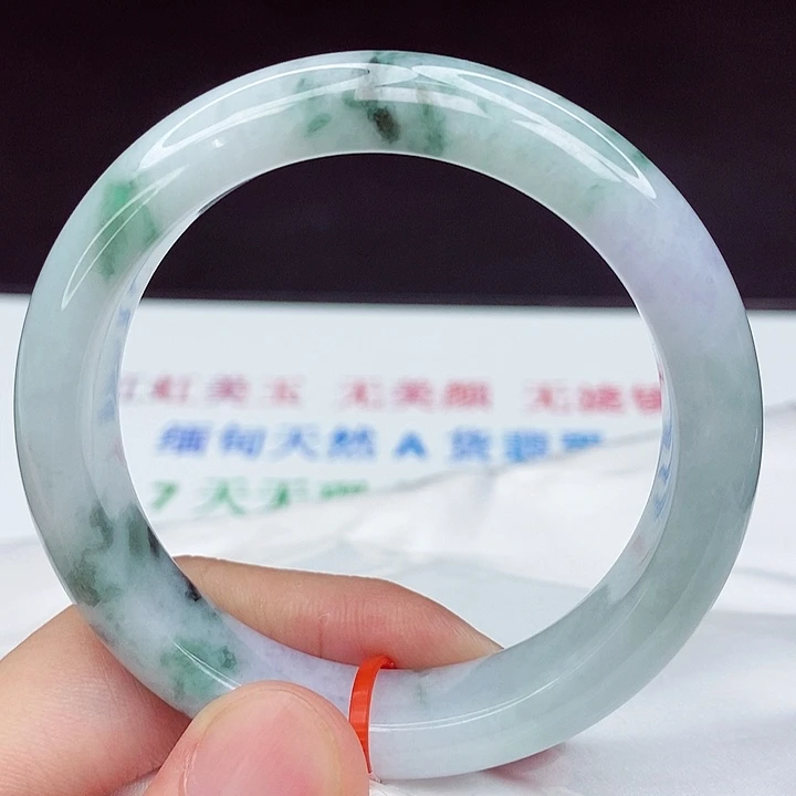 翡翠手镯未镶嵌54圈口
