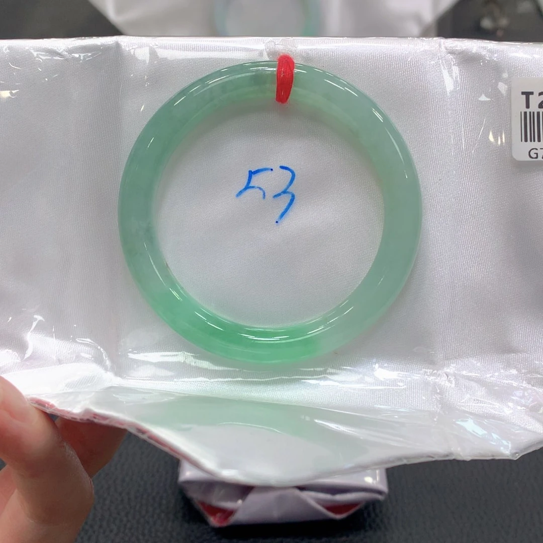 翡翠未镶嵌手镯32