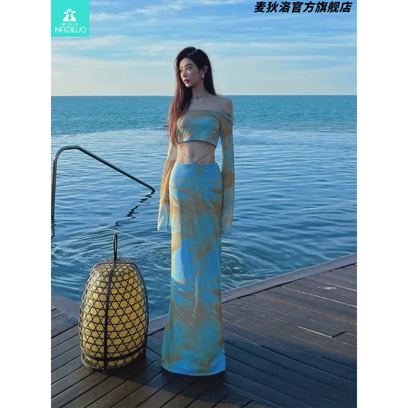 温柔系凡尔赛扎染印花连衣裙女春季三亚海岛度假风穿搭高级感长裙