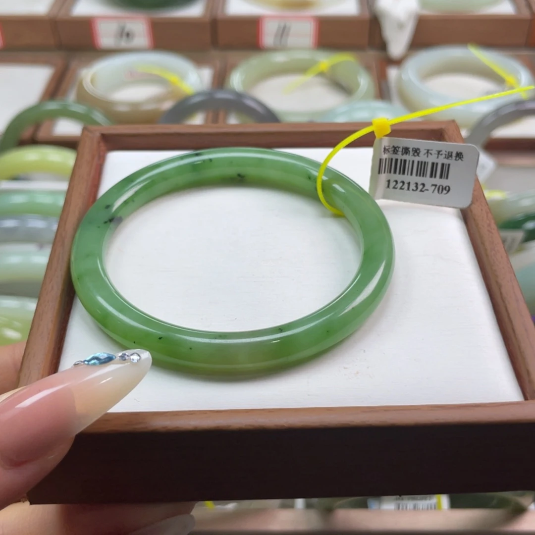 和田玉手镯未镶嵌链接38