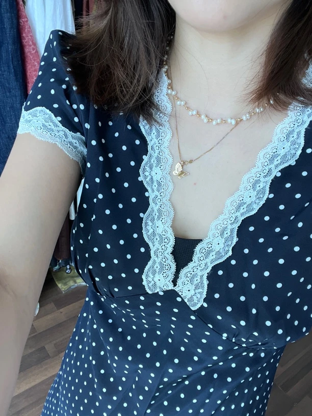 蕾丝拼接波点连衣裙