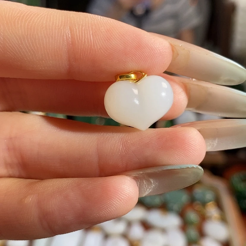 【闪购商品】和田玉18K金镶嵌吊坠(赠链)