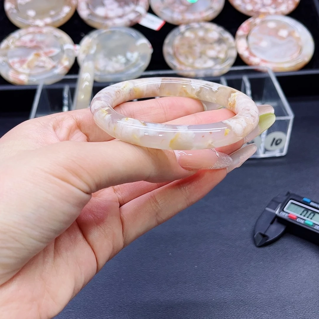 玛瑙/玉髓手镯未镶嵌5758