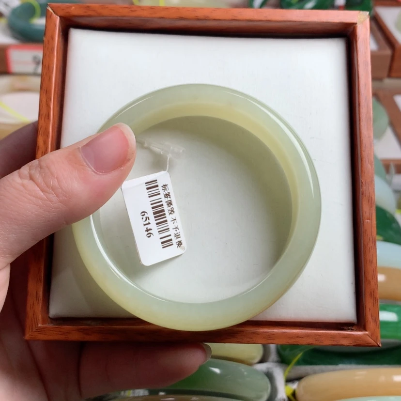 【闪购商品】和田玉手镯未镶嵌