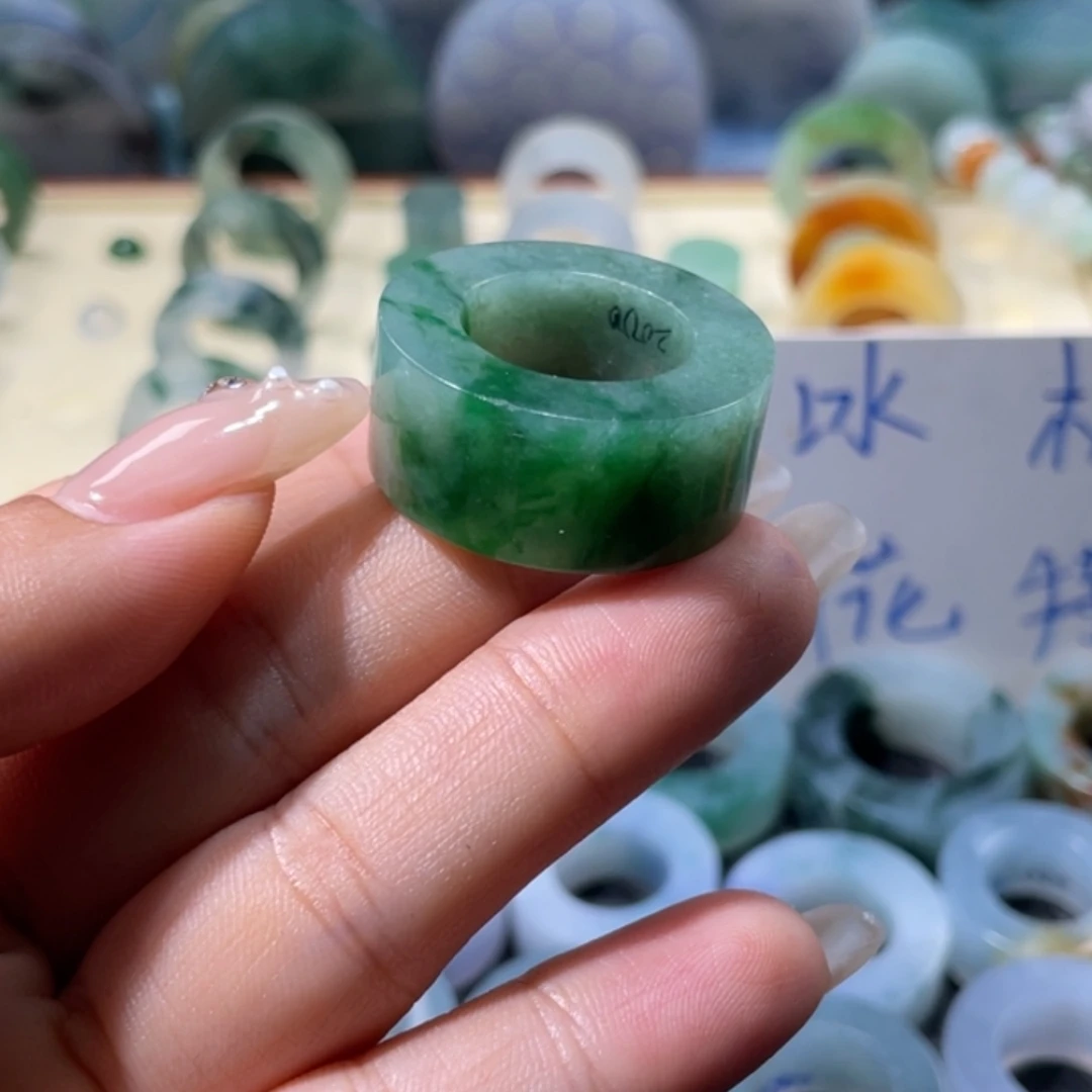 F***哥定制翡翠未镶嵌天然翡翠