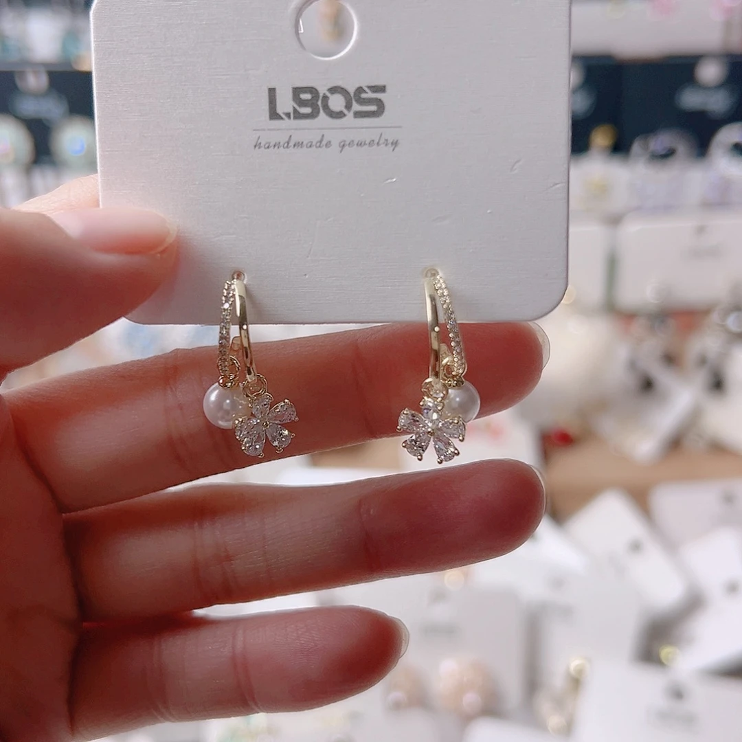 锆石纯铜合金耳环的