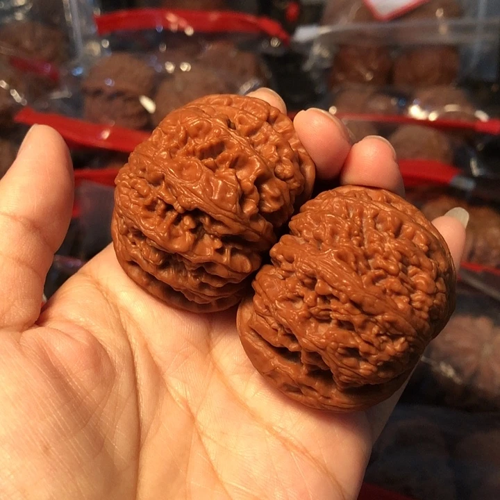文玩核桃吊坠粗筋300