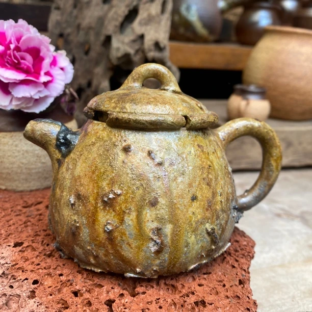 盖子打不开云南粗陶柴烧收藏满落灰窑变粘盖粘底壶茶宠摆件