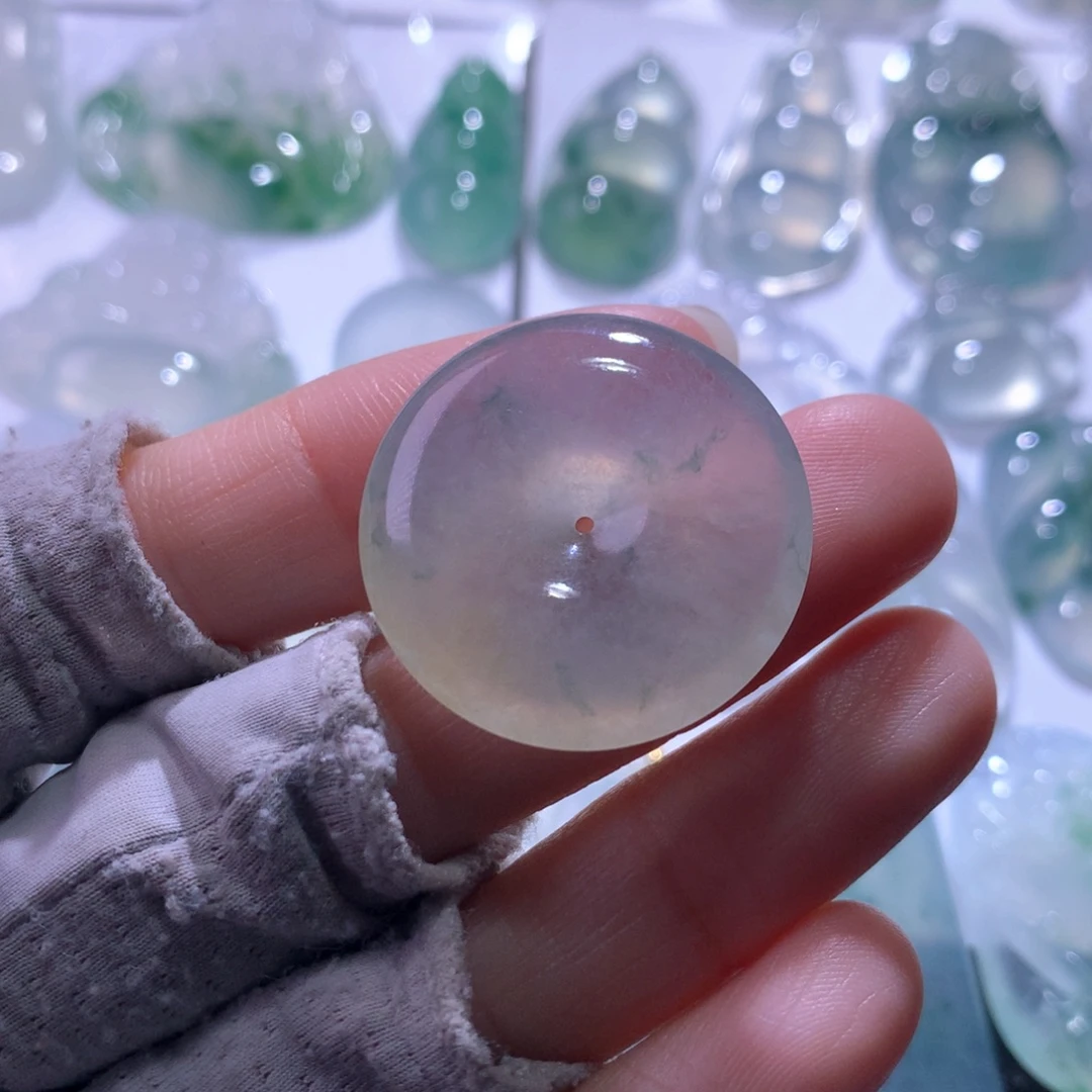 翡翠未镶嵌颈饰扣