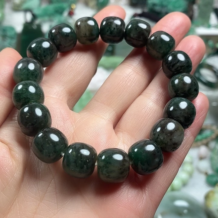 独山玉未镶嵌吊坠