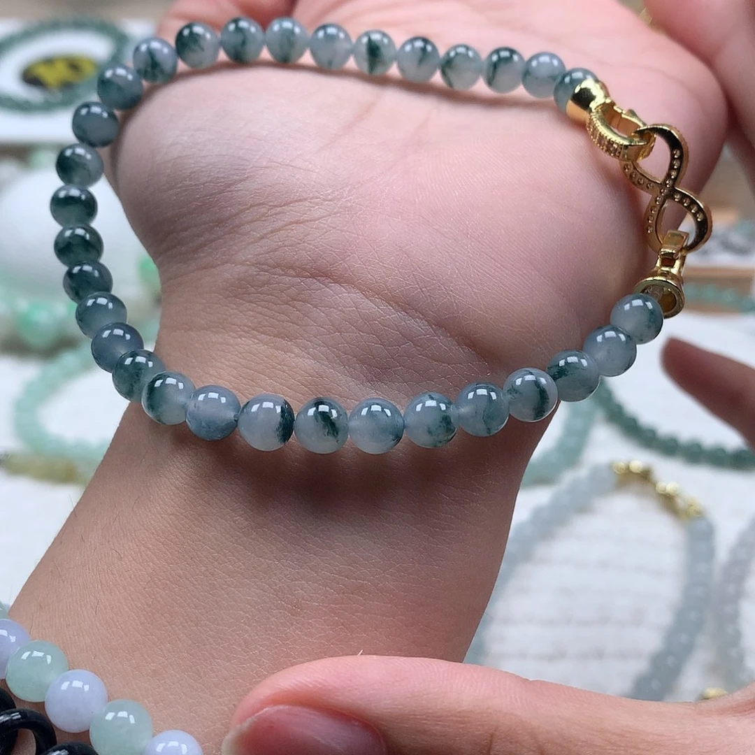 翡翠未镶嵌手串飘蓝花卡6.1