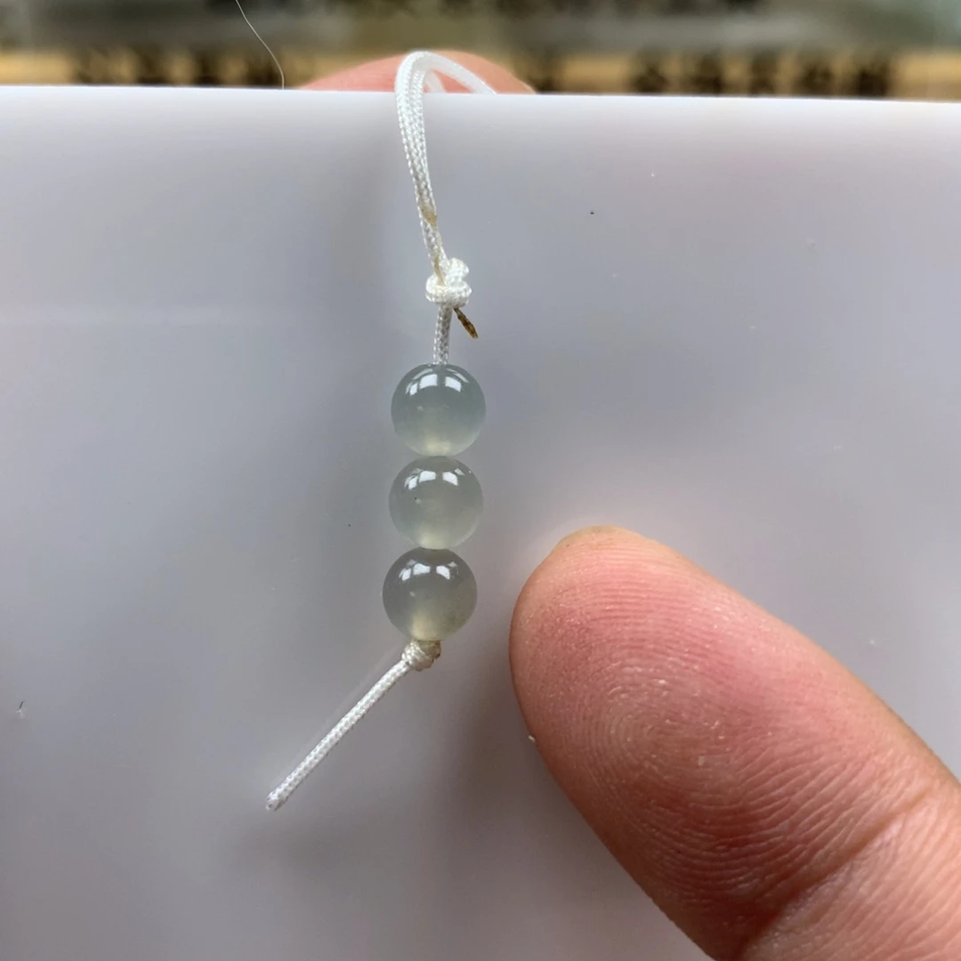 壹***@颈饰未镶嵌翡翠缅甸天然翡翠珠子吊坠5.9卡