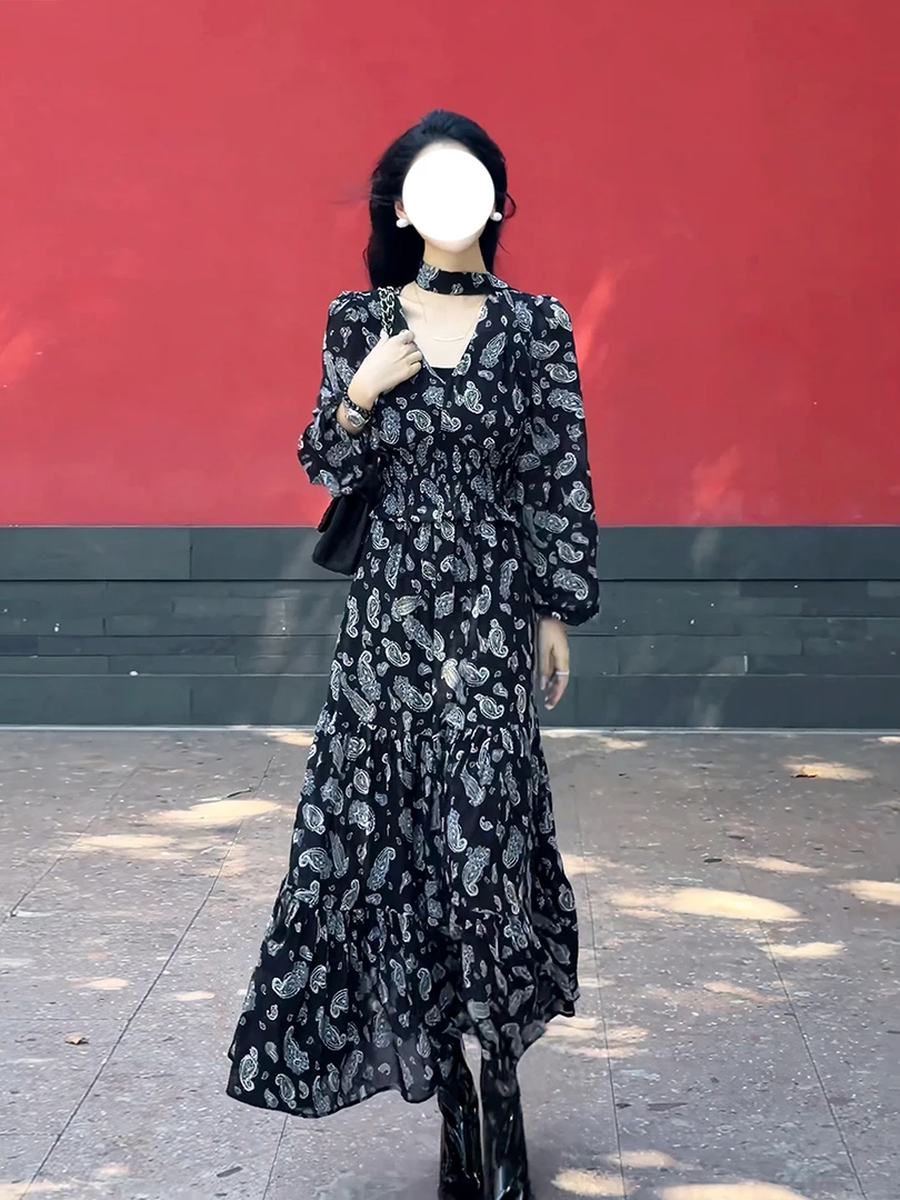 法式复古收腰显瘦减龄长袖碎花连衣裙女秋季新款慵懒风气质裙子潮