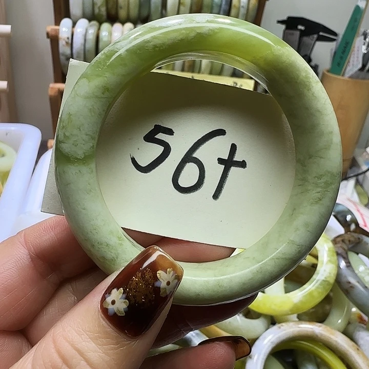 透闪石-蛇纹石玉未镶嵌手镯