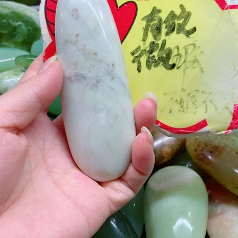 蛇纹石玉未镶嵌手把件