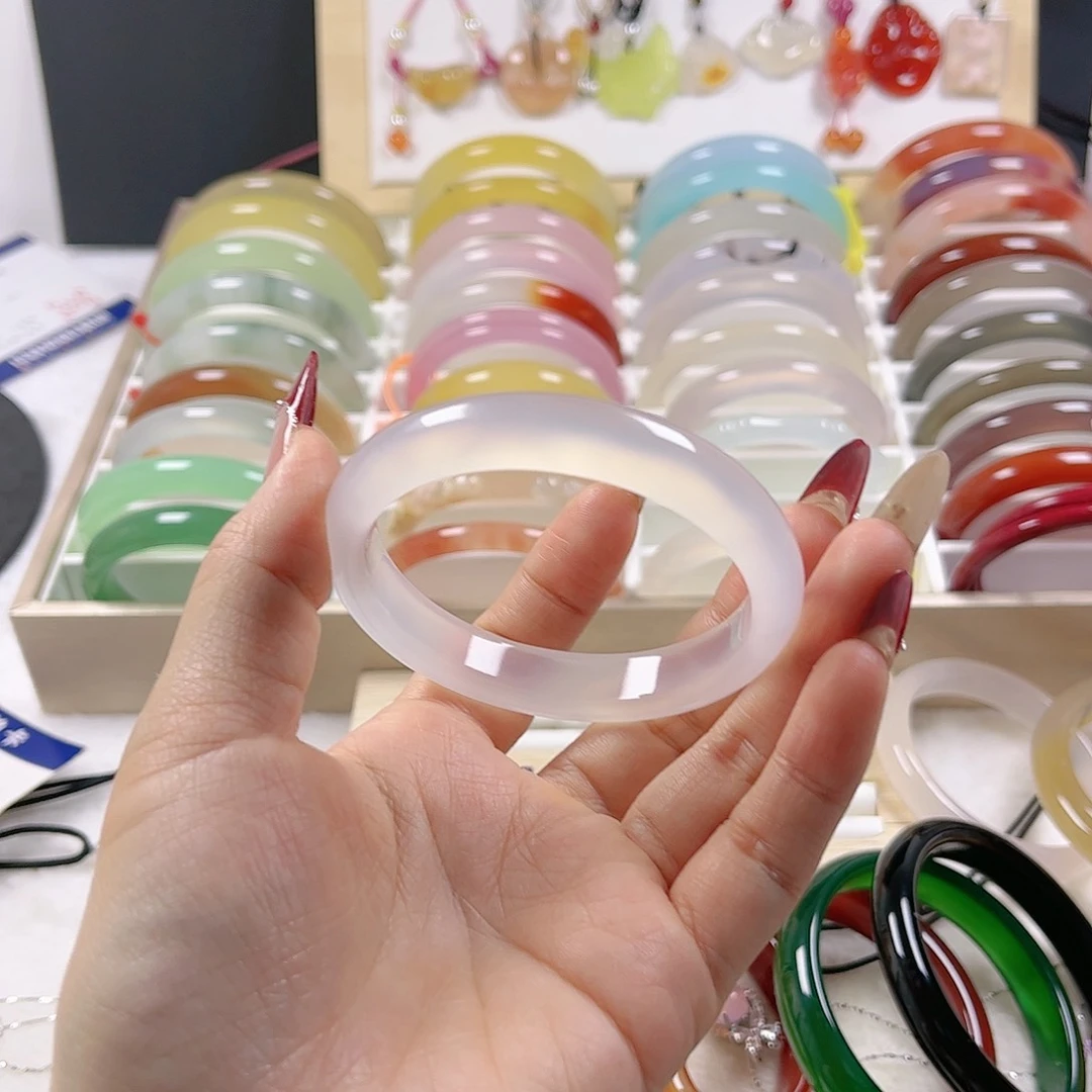 玛瑙/玉髓手镯未镶嵌发****发