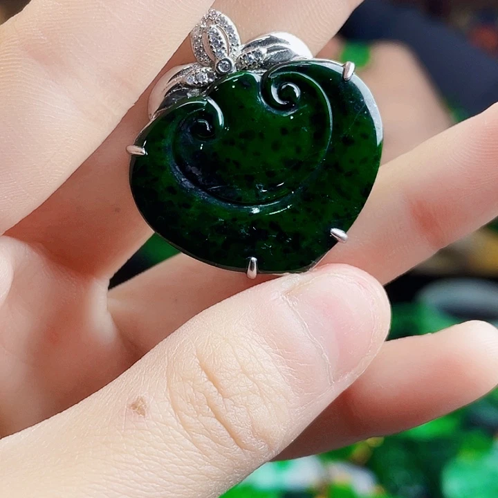 翡翠银S925镶嵌颈饰多样性