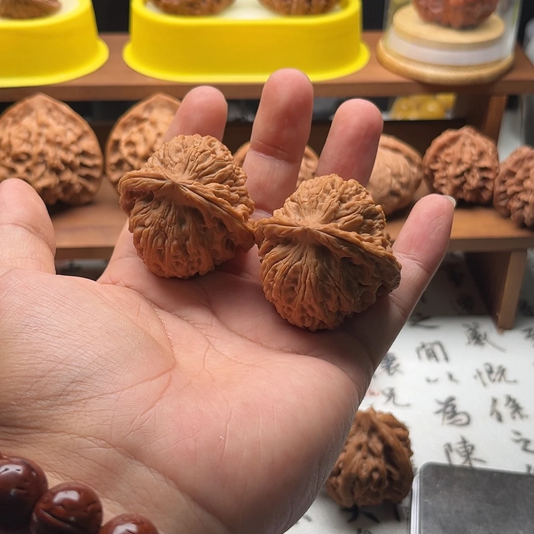 文玩核桃吊坠南疆石42全品