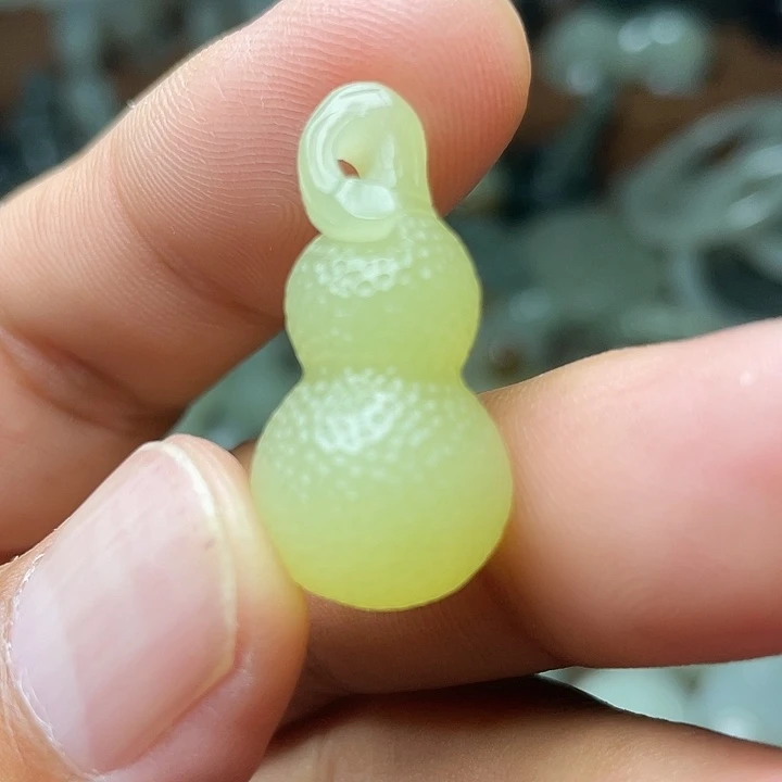 和田玉未镶嵌颈饰雅*