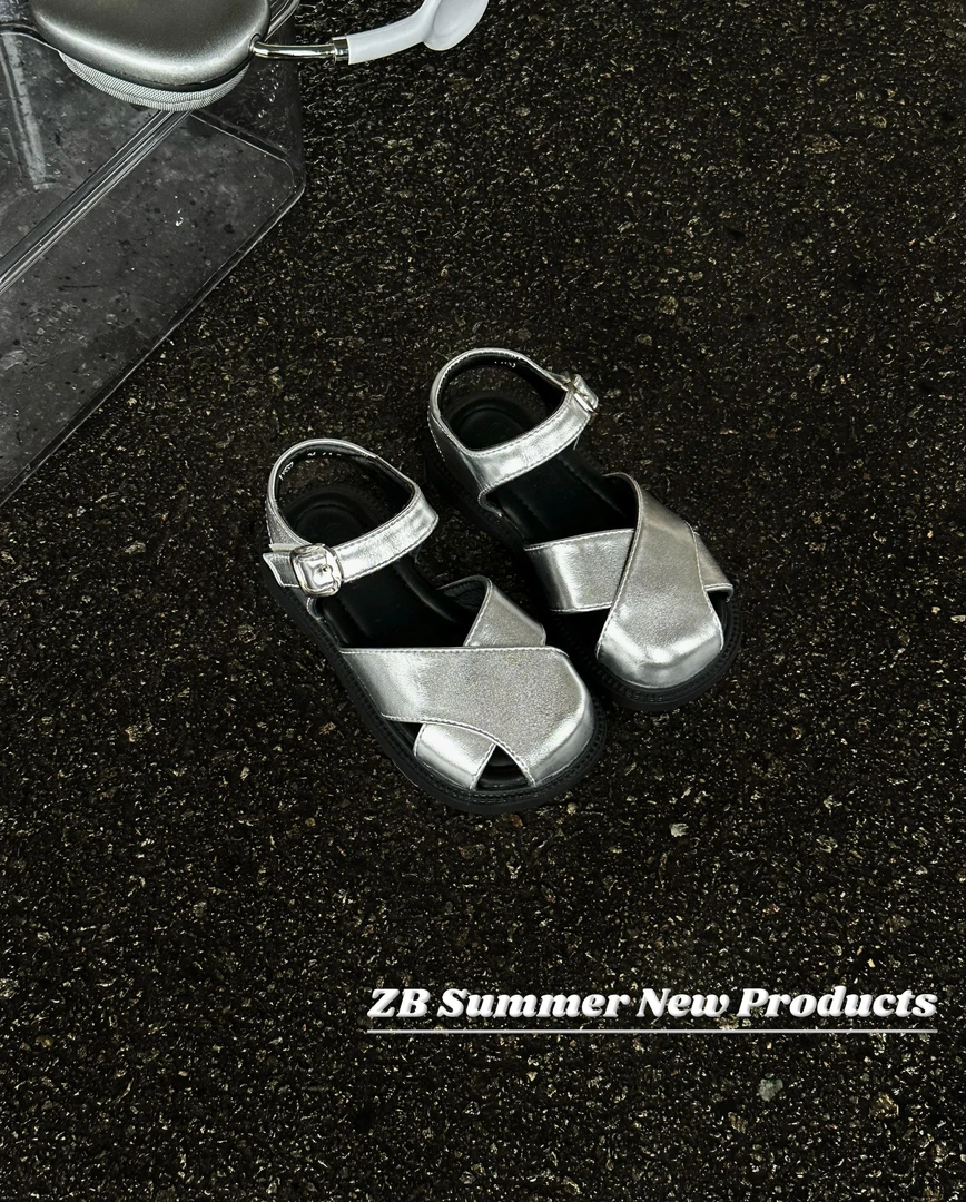 【哲豹】2025新款复古一字带罗马凉鞋儿童圆头轻便百搭潮款凉鞋