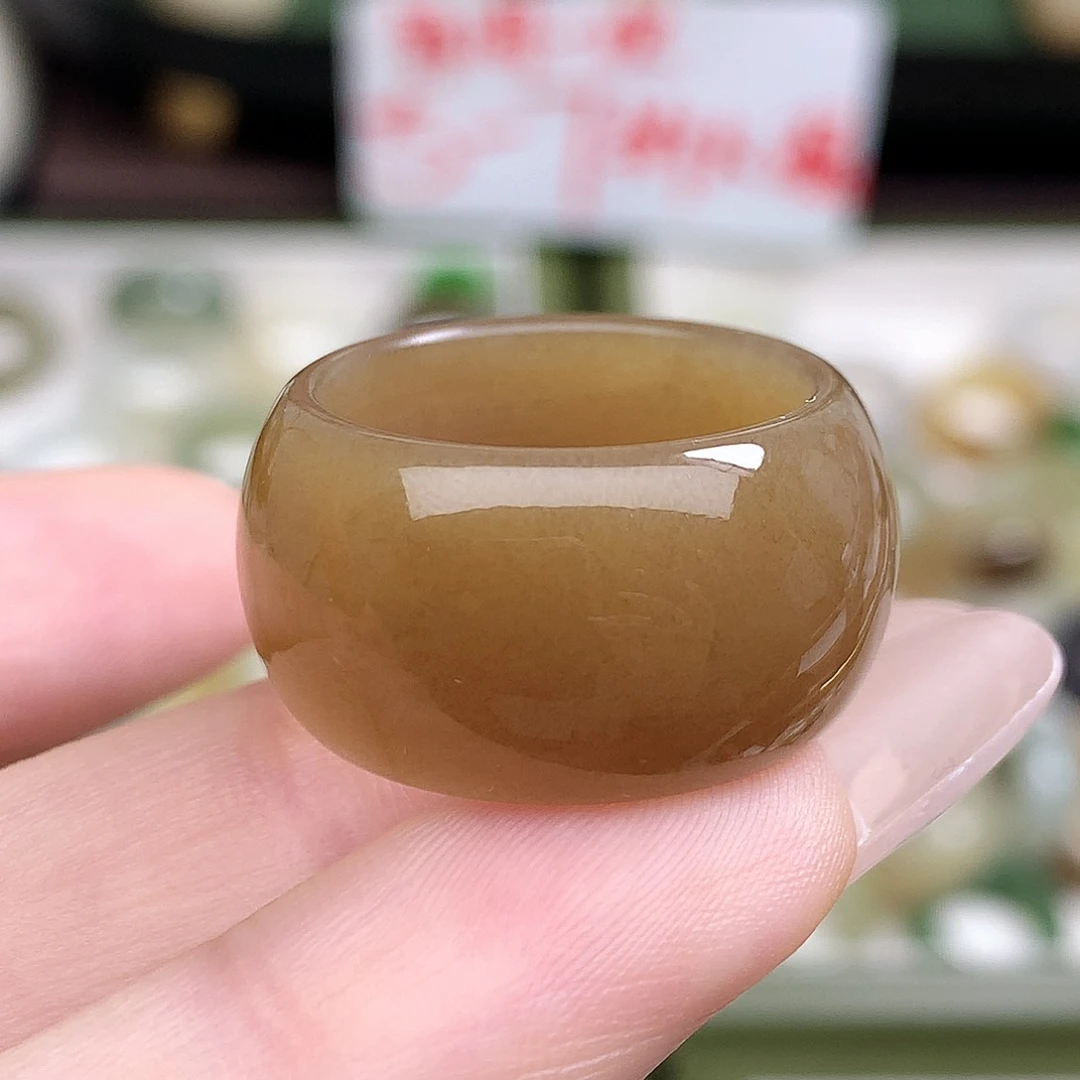 未镶嵌戒指和田玉