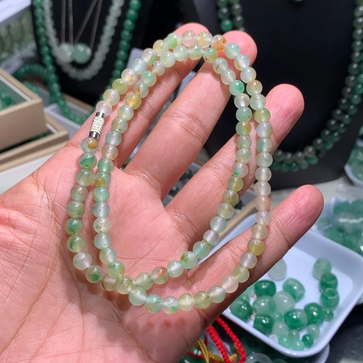 项链未镶嵌石英质玉