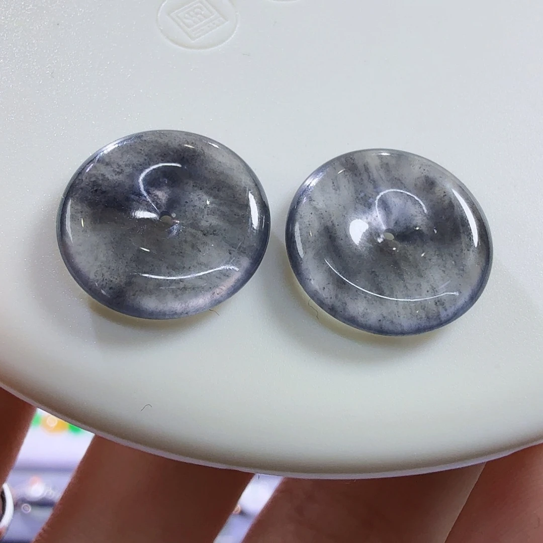 翡翠未镶嵌颈饰一对黑冰