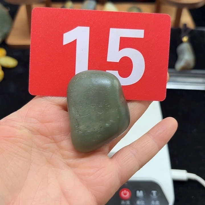 和田玉（糖玉）未镶嵌挂件