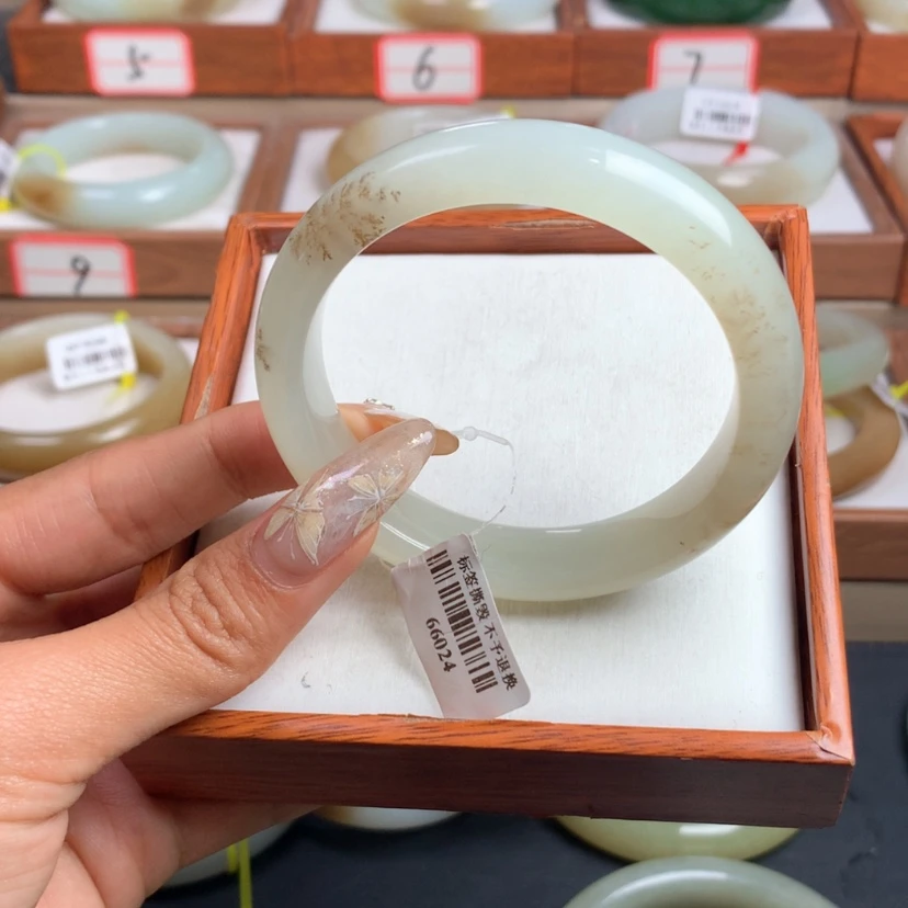 【闪购商品】和田玉手镯未镶嵌55.8